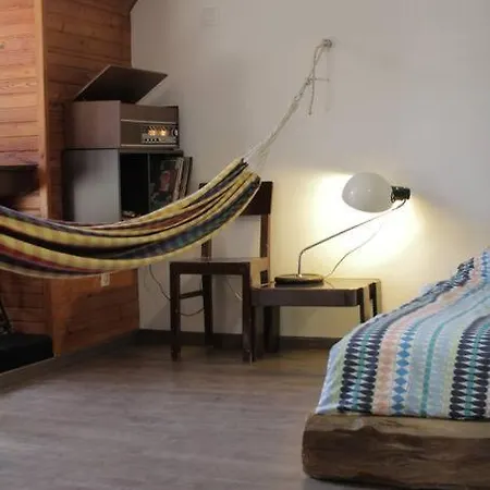 Entire In The Center With Free Parking *