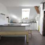 Entire In The Center With Free Parking